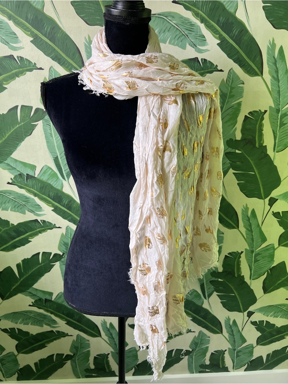 Shiraleah‎ Elephant Scarf Womens OS Cream Gold